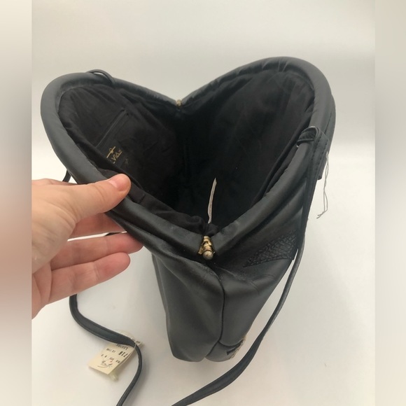 BAGS BY SYLVIA Vintage NWT Oval Snakeskin trim crossbody bag - Picture 10 of 11